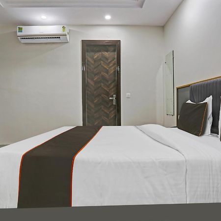 Hotel Townhouse Vip Grand Delhi Zewnętrze zdjęcie