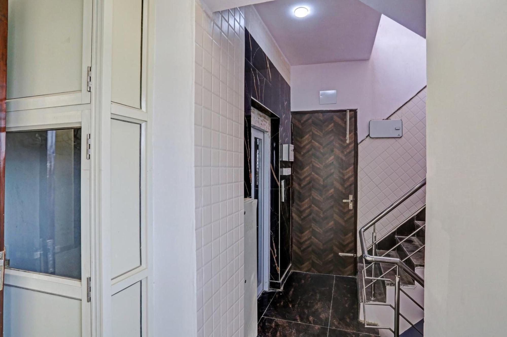 Hotel Townhouse Vip Grand Delhi Zewnętrze zdjęcie