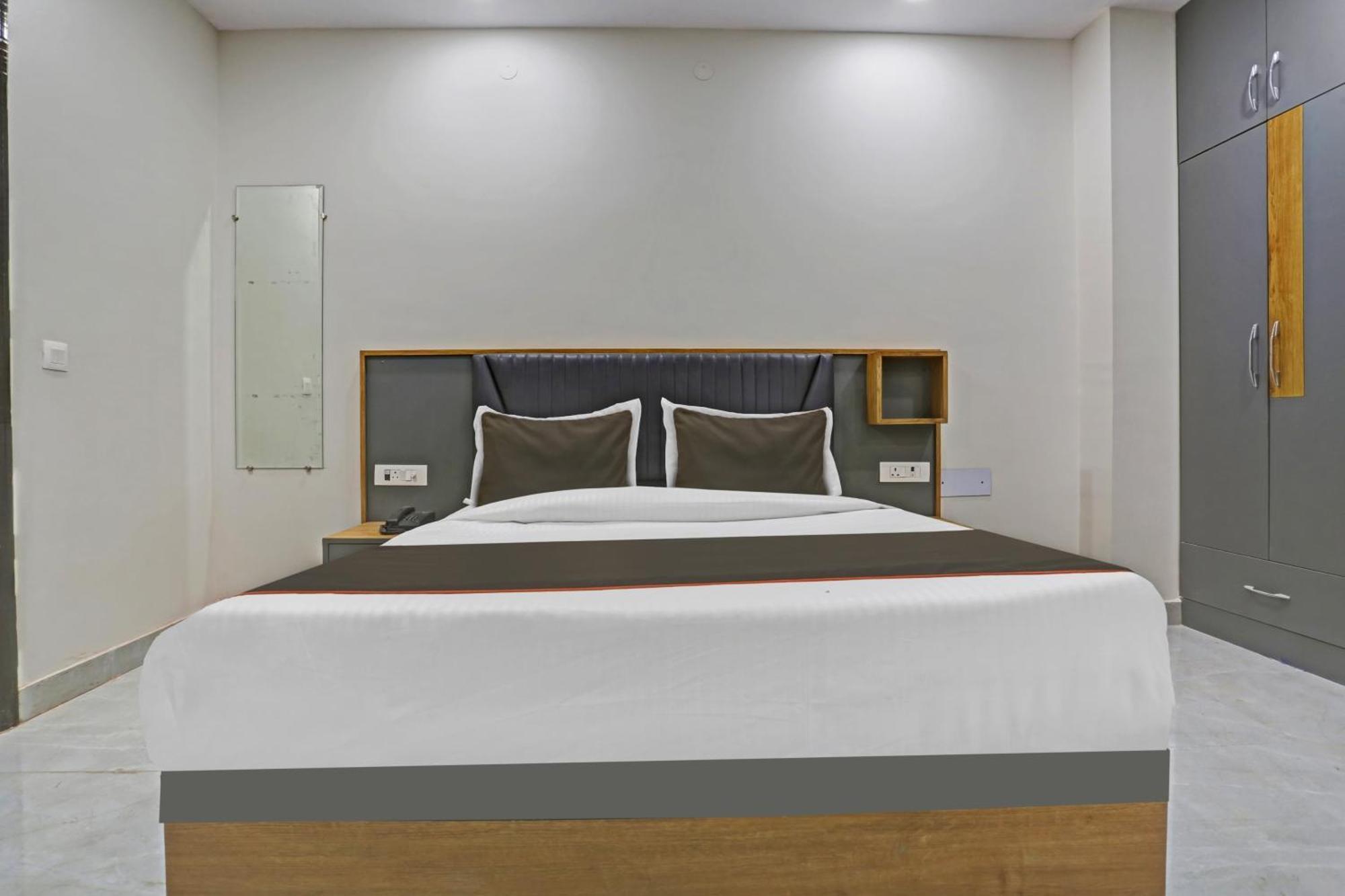 Hotel Townhouse Vip Grand Delhi Zewnętrze zdjęcie
